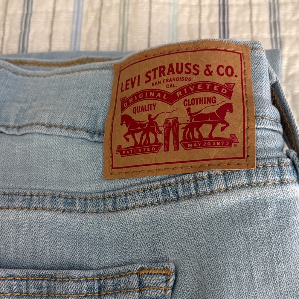 Levi's Light Blue Boyfriend Jeans